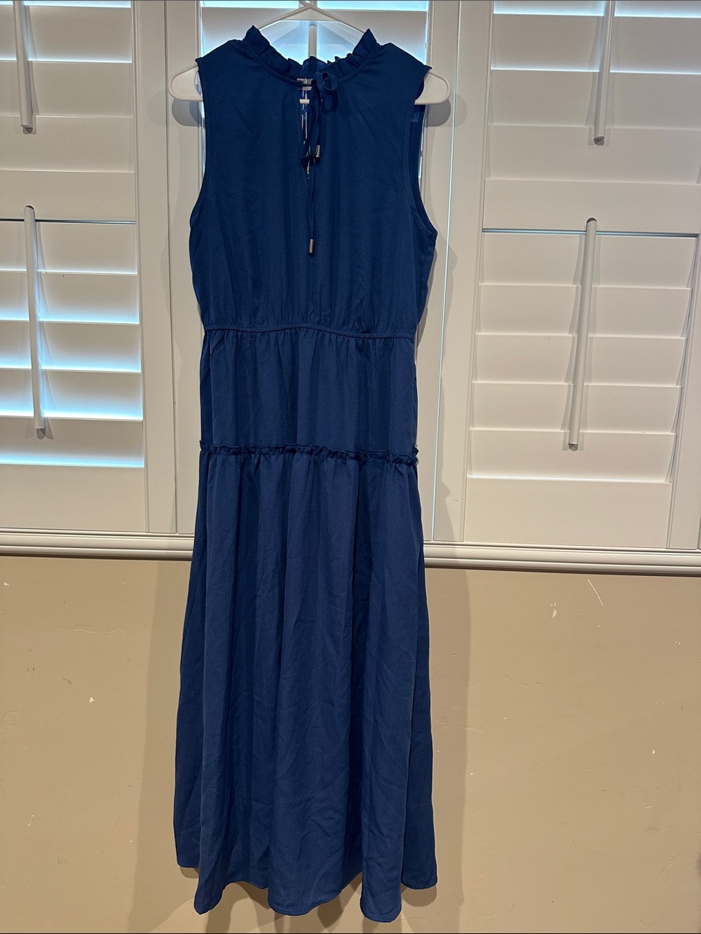 Cupshe Navy Blue Sleeveless Tiered Maxi Dress with Tie Neck